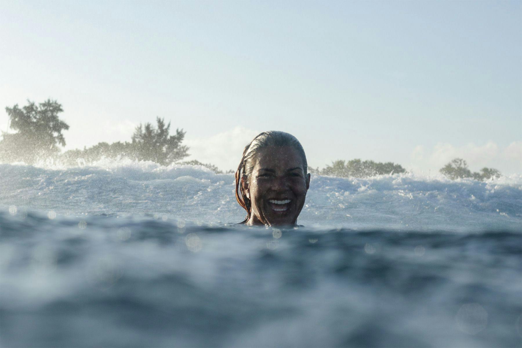 portrait of surf photographer ana catarina